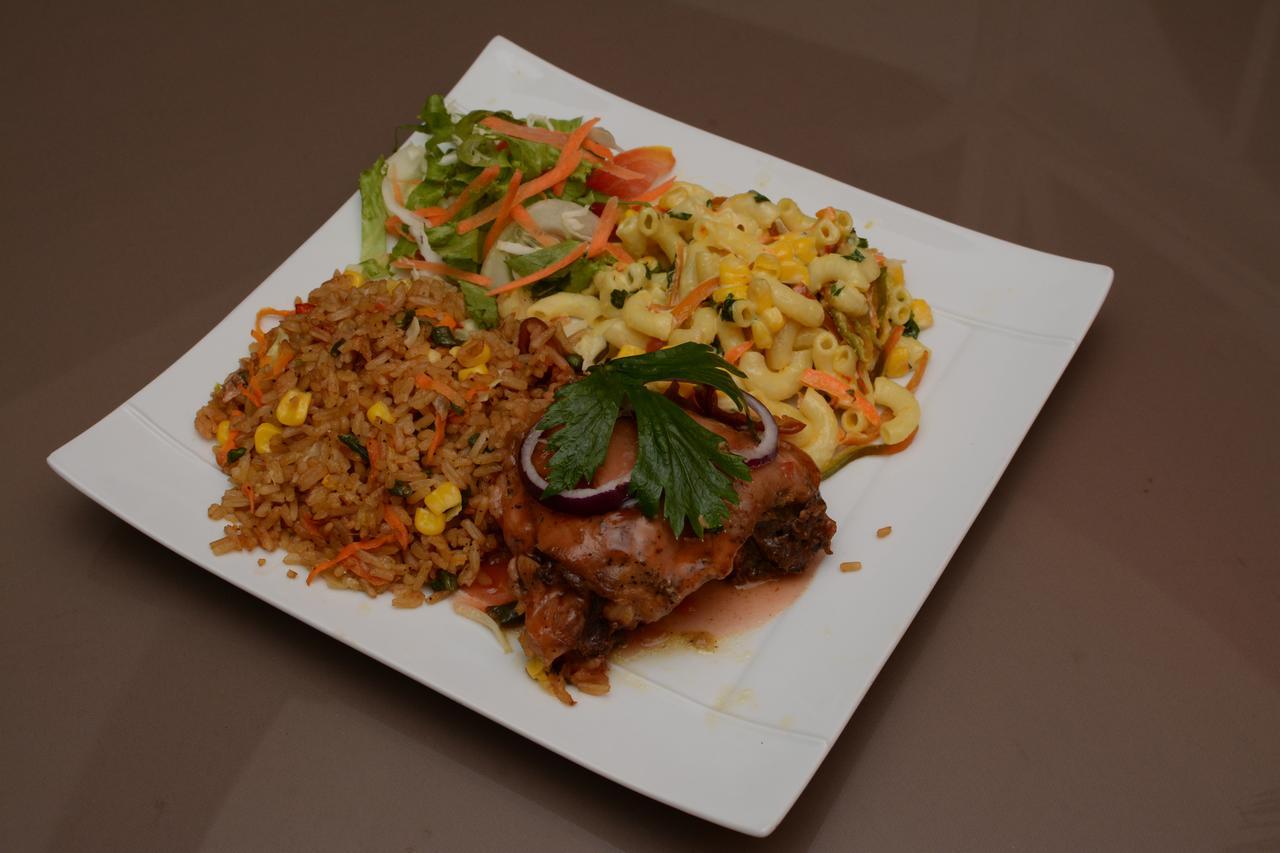 Windjammer International Cuisine & Comfort Inn Georgetown Eksteriør bilde