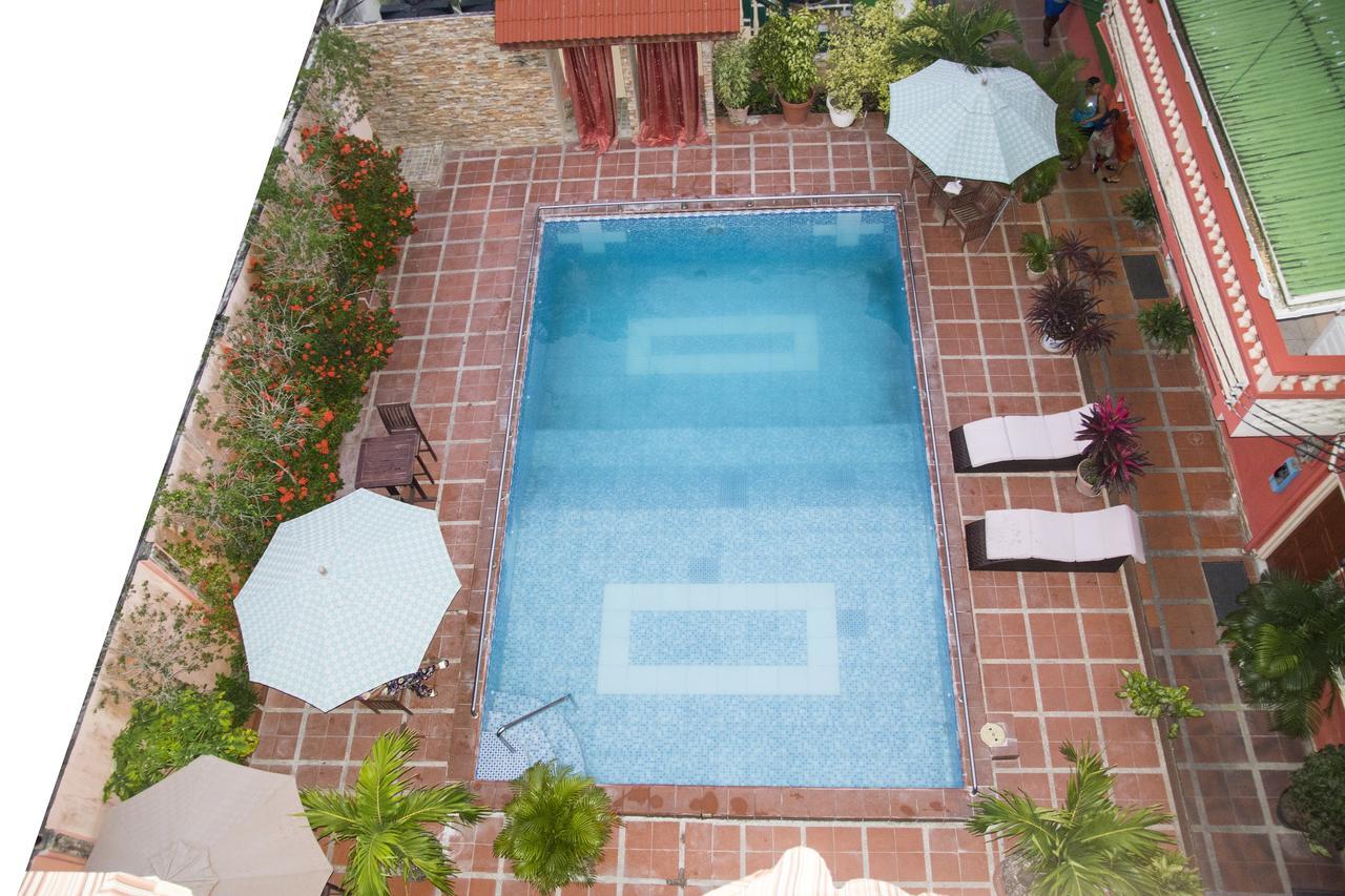 Windjammer International Cuisine & Comfort Inn Georgetown Eksteriør bilde