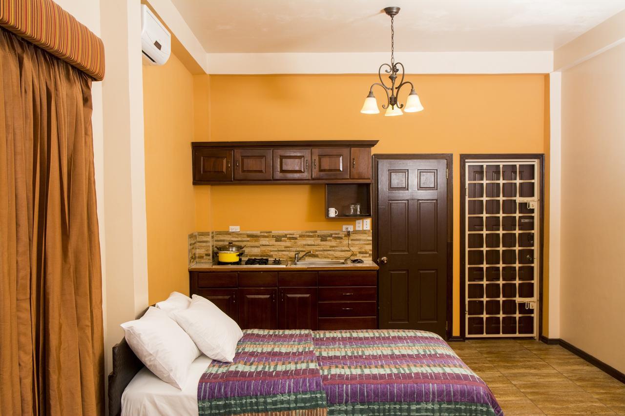 Windjammer International Cuisine & Comfort Inn Georgetown Eksteriør bilde