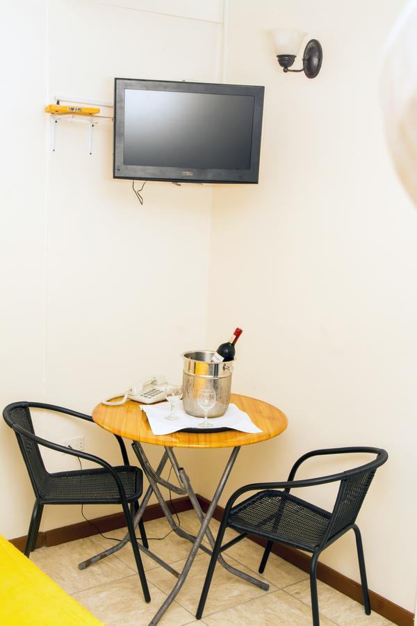 Windjammer International Cuisine & Comfort Inn Georgetown Rom bilde